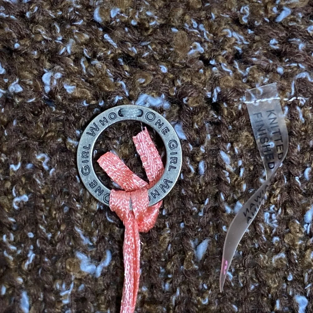 One Girl Who LADIES’ BROWN & BLUE FRINGED CARDIGAN Size SMALL NEW NWT - Picture 3 of 8